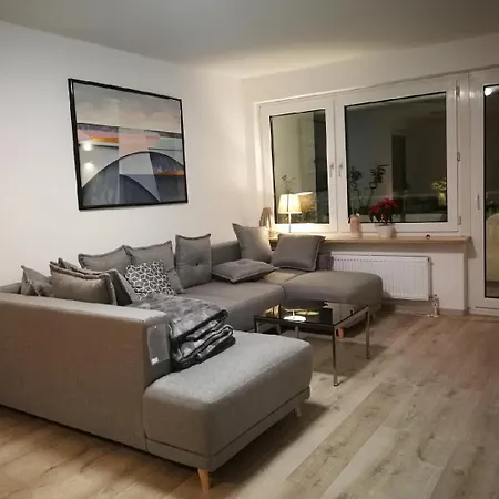 Expoview - Across Fair Entrance, 80sqm, Citycenter 12min Apartment *