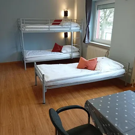 Hotel 1, 2, Sleep Messe