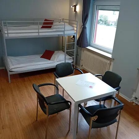 1, 2, Sleep Messe * Neurenberg