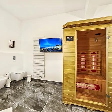 Apartment Designer Loft Fuer Bis Zu 15, Whirlpool, Infrarotsauna, Billard, Pokertisch, 2 Baeder Nuremberg