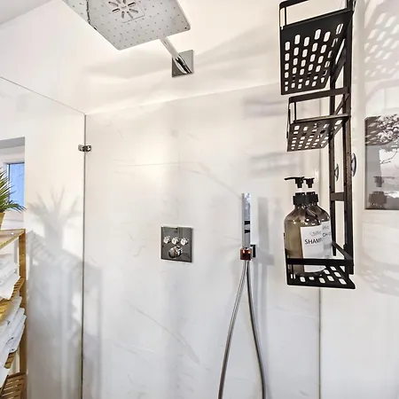 Designer Loft Fuer Bis Zu 15, Whirlpool, Infrarotsauna, Billard, Pokertisch, 2 Baeder Nuremberg
