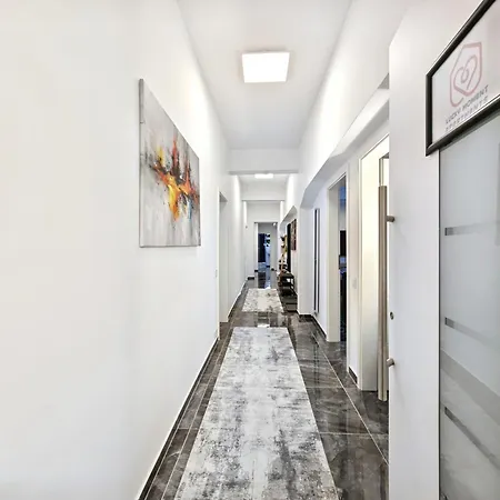 Designer Loft Fuer Bis Zu 15, Whirlpool, Infrarotsauna, Billard, Pokertisch, 2 Baeder * Nuremberg