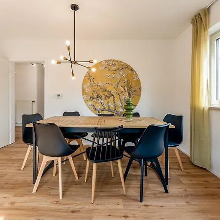 Apartment Lexapartments Altstadt Zentral 80qm In Lorenz