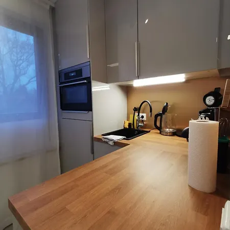 Smartapart - Design - Favorite Place - Full Equipment - Public Transport Apartment *