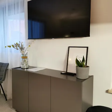 Smartapart - Design - Favorite Place - Full Equipment - Public Transport Apartment