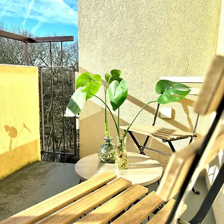 2-room With Balcony And Kitchen *
