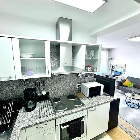 2-room With Balcony And Kitchen