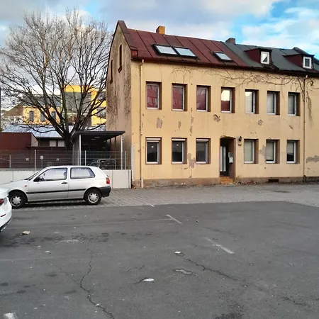 Moving - Retro Uebernachten Im Wohnwagen, Guenstig & Zentral
