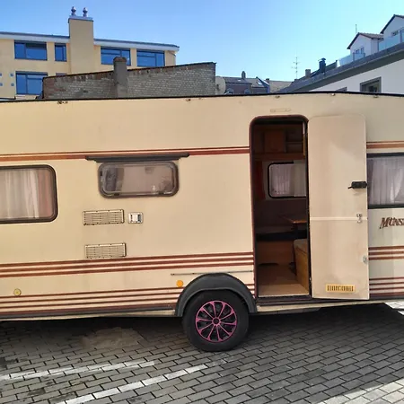 Campsite Moving - Retro Uebernachten Im Wohnwagen, Guenstig & Zentral Nuremberg