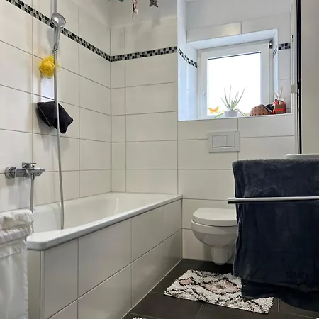 Messe Und U-bahn Naehe Maffeiplatz Homestay *