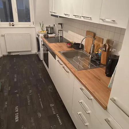 Perfect For Holidays Or Remote Work Private In A Friendly Local Wg *