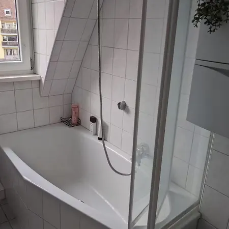 Perfect For Holidays Or Remote Work Private In A Friendly Local Wg Habitación en casa particular *