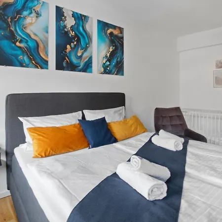 Altstadt - Exklusive 3-zi-wohnung Mit 90 Qm Und Grossem Balkon * Nürnberg