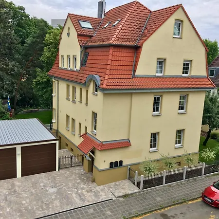 In Stadtvilla Mit Terrasse Und Garten Apartment Nuremberg