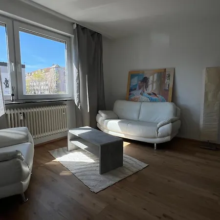Vida Real Estate Sigmund Apartment *