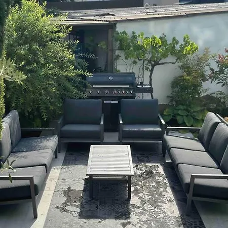 Familienparadis Pool Garten Grill Parkplatz Fitness Tischtennis Nuremberg
