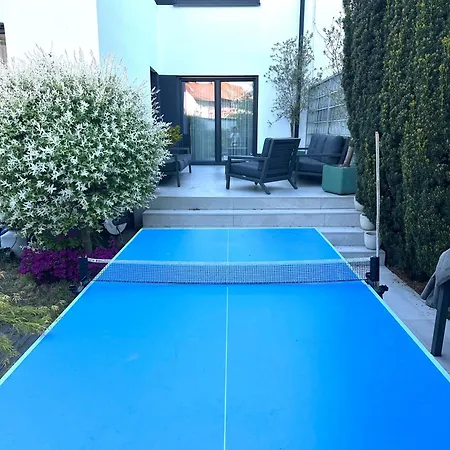 Apartment Familienparadis Pool Garten Grill Parkplatz Fitness Tischtennis