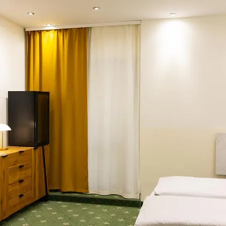 - Altstadt Apartment *