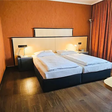 Hotel Arvena Park 4*