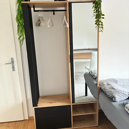 Habitación en casa particular Perfect For Holidays Or Remote Work Private In A Friendly Local Wg Núremberg
