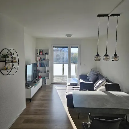 Apartment Bright 2-room With Balcony In