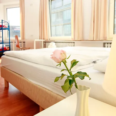 Hotel A&o Hauptbahnhof 2*