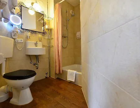 Hotel African Meistereck.com 3*