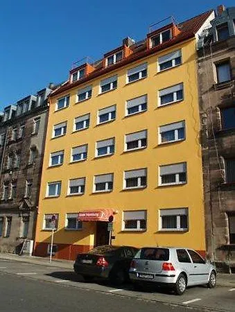 Hamburg 3* Nuremberg