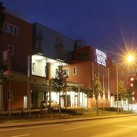 Hotel Novina Tillypark