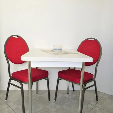 Apartment Homestay Nuernberg *
