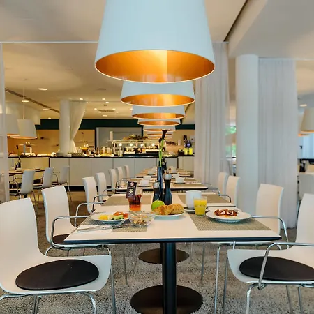 Congress Mercure An Der Messe Hotel
