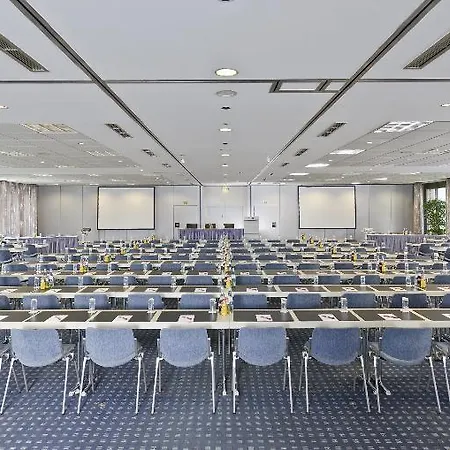 Arvena Park Hotel 4*