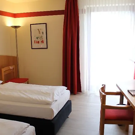 Arvena Park Hotel 4*