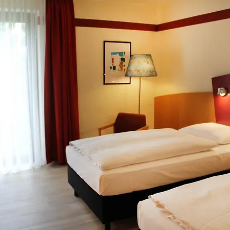Hotel Arvena Park 4*