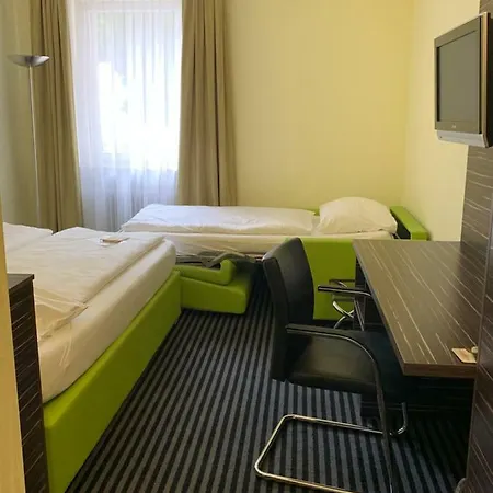 Behringers Hotel 2*
