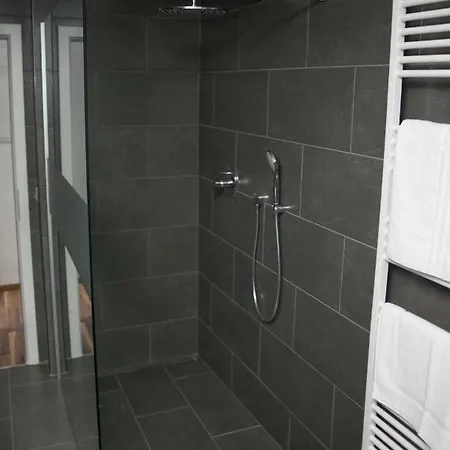 بيت ضيافة Bedroom 2*