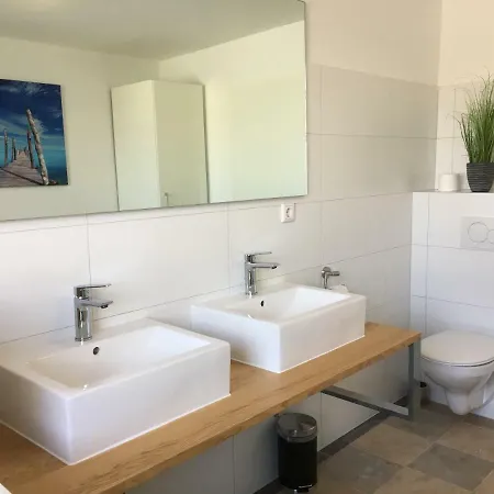 City Apartment Apartment *