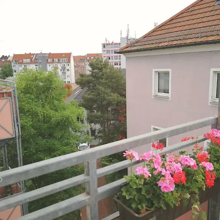 Apartment Quiet City-apt, 4min City-center, 18min Fair Nuernberg!!!