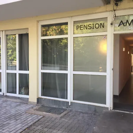 Amira Konukevi Fürth