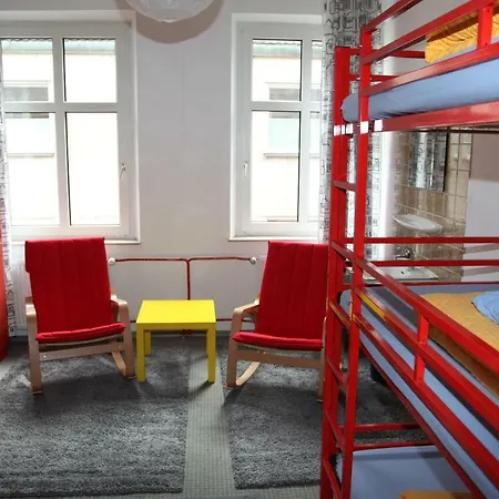 City Hostel *