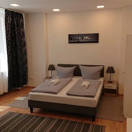 Center Apartment *