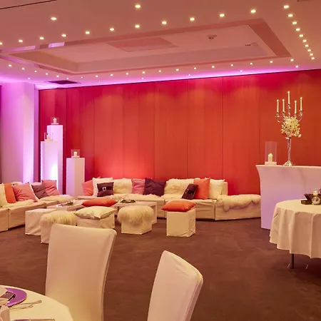 Hotel H+ 4*