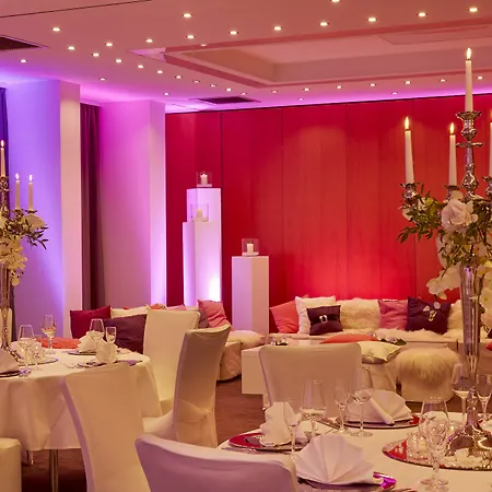 H+ Hotel 4*