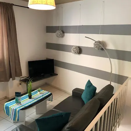 Wallsidemidtown Apartment *