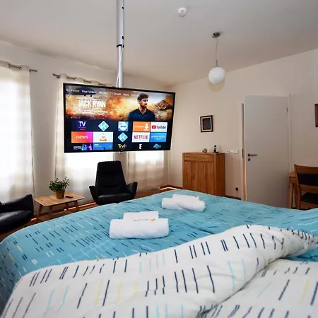 Apartment Like *