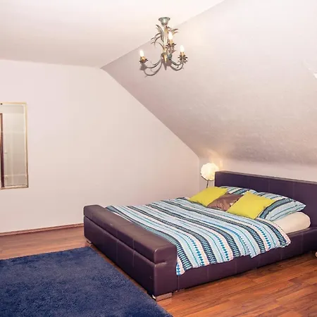 Schöne Ferienwohnung In Stein Bei