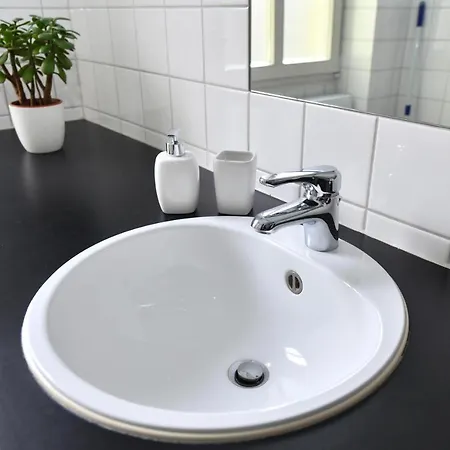 Like Apartment *