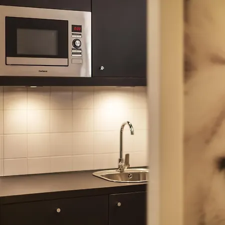 - The Niu, Leo By Ihg Otel
