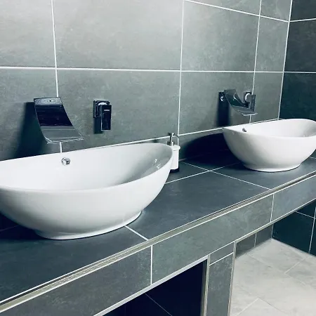 Hostel White Pearl 1