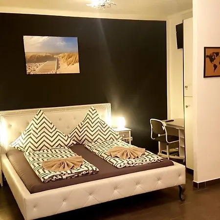 Hotell 105 *